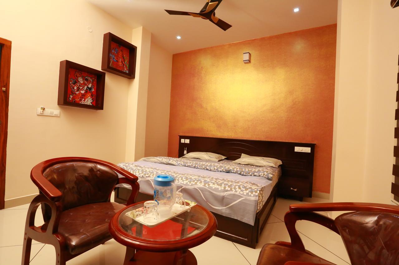 Seethas Regency Hotel Guruvāyūr Екстериор снимка